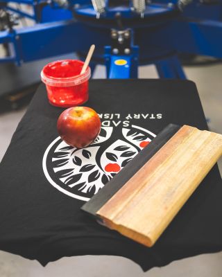 Rád objevuju nový věci. Ať už je to nová muzika, když tisknu merch kapelám a nebo tenhle ráj jablek a výbornýho moštu v...